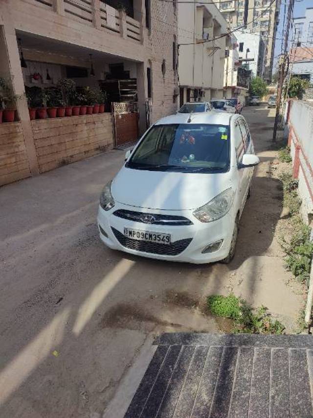 https://images10.gaadi.com/usedgaadi-sellcar/UsedCar/e509e1ada/28c65113-3866-4f49-925b-d52d001c0e28.jpg?imwidth=6400