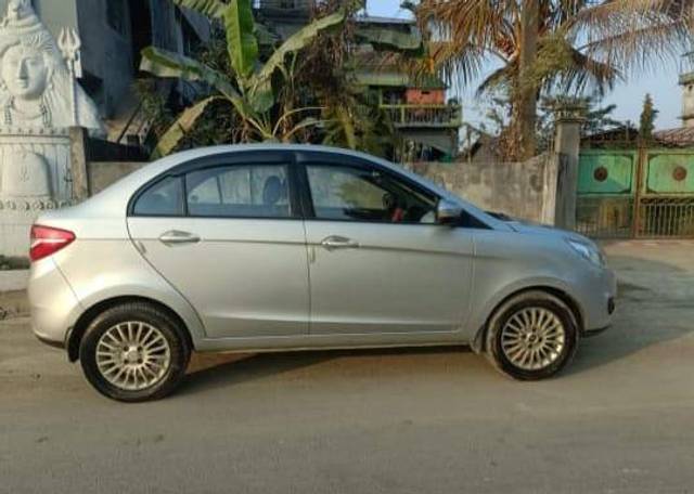 https://images10.gaadi.com/usedgaadi-sellcar/UsedCar/e509e365a/39775449-14cb-477f-a108-e63e292e16dd.jpg?imwidth=6400