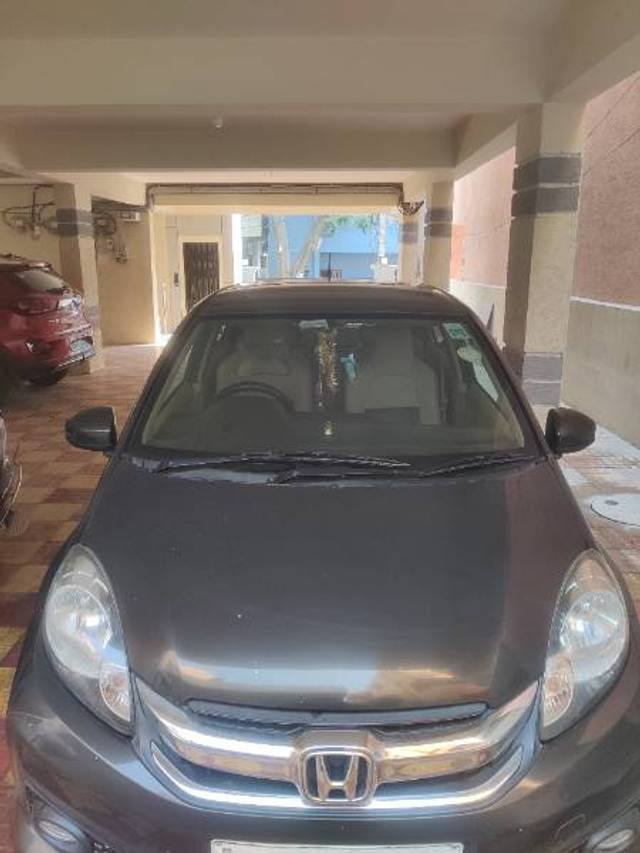 https://images10.gaadi.com/usedgaadi-sellcar/UsedCar/e50a1ebda/99d60a7a-b5f5-4fc0-9e3e-1829225317ca.jpg?imwidth=6402
