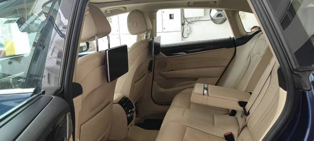 https://images10.gaadi.com/usedgaadi-sellcar/UsedCar/e50ac280a/2b8969ef-6cec-45eb-ba66-b9b4d2112791.jpeg?imwidth=6400