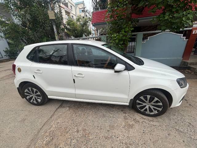 https://images10.gaadi.com/usedgaadi-sellcar/UsedCar/e50afc83a/7a3b5e00-b498-40ff-8cad-999f12a2e9c6.jpeg?imwidth=6401