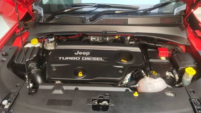 https://images10.gaadi.com/usedgaadi-sellcar/UsedCar/e50b1fc2a/08ec5bc0-e0da-4fd8-ac53-918fac1b6983.jpeg?imwidth=6402