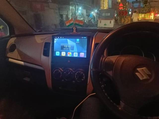 https://images10.gaadi.com/usedgaadi-sellcar/UsedCar/e50b3b93a/5a5ea812-a78f-415b-95a7-ae5fb888b361.jpg?imwidth=6401