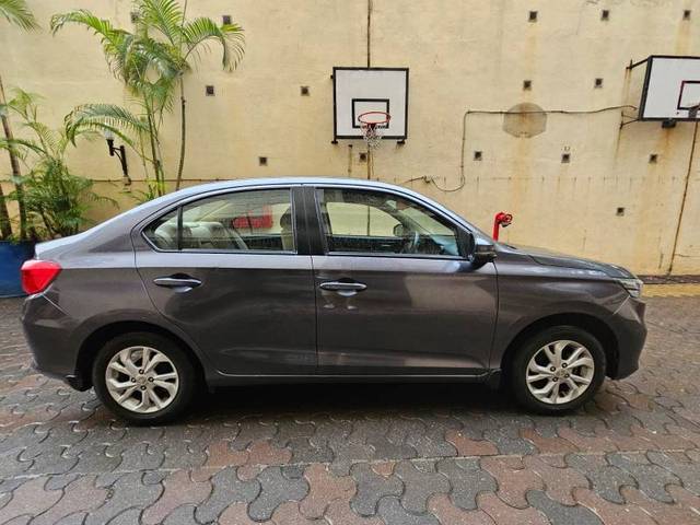 https://images10.gaadi.com/usedgaadi-sellcar/UsedCar/e50b657ea/813a2e5f-a370-4478-b79f-214e6e507f33.jpeg?imwidth=6400
