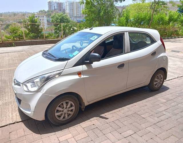 https://images10.gaadi.com/usedgaadi-sellcar/UsedCar/e50b8c8fa/7360adad-6b52-4add-b499-55267820bc78.jpg?imwidth=6400