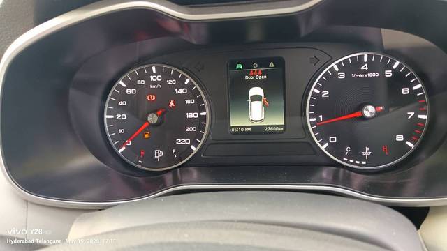 https://images10.gaadi.com/usedgaadi-sellcar/UsedCar/e50bb9b3a/6c612f13-2256-42c3-8df7-8b947b1d3845.jpg?imwidth=6401