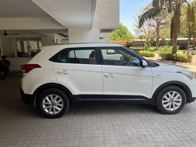 https://images10.gaadi.com/usedgaadi-sellcar/UsedCar/e50bcacfa/e5025081-c345-4bd0-8b21-c9a60114983c.jpeg?imwidth=6401