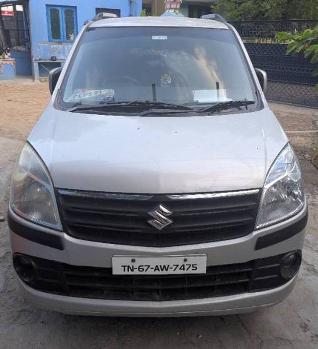 https://images10.gaadi.com/usedgaadi-sellcar/UsedCar/e50be2a5a/cdc0fcd2-cefa-41c4-8c61-d77f2063debf.jpg?imwidth=6400