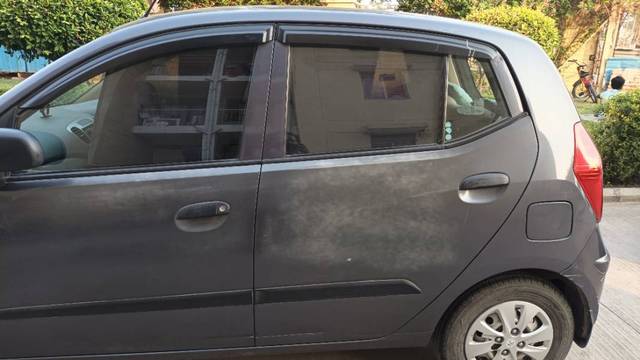 https://images10.gaadi.com/usedgaadi-sellcar/UsedCar/e50c9732a/61a3aa73-5a71-4db0-b99b-f96d3738dd16.jpg?imwidth=6401