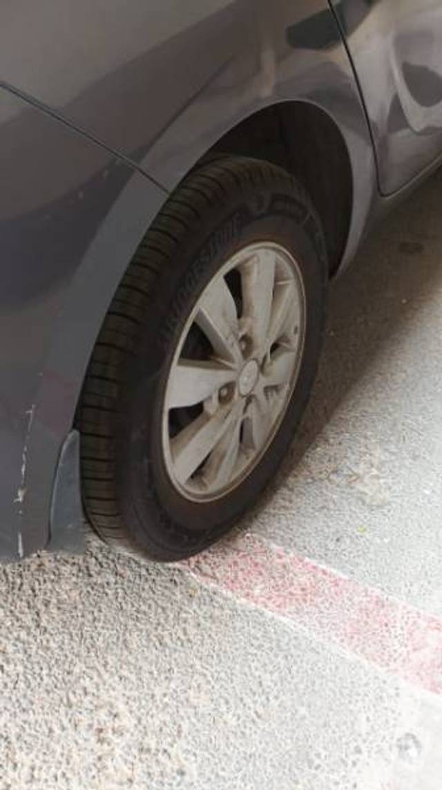 https://images10.gaadi.com/usedgaadi-sellcar/UsedCar/e50c9895a/aa4aecc8-21b7-46c2-b5e5-aa498b188a0f.jpg?imwidth=6402