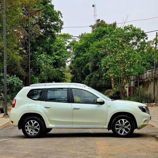 https://images10.gaadi.com/usedgaadi-sellcar/UsedCar/e50cb2caa/e45349bd-3887-4676-acdb-401d24fbb945.jpeg?imwidth=6401