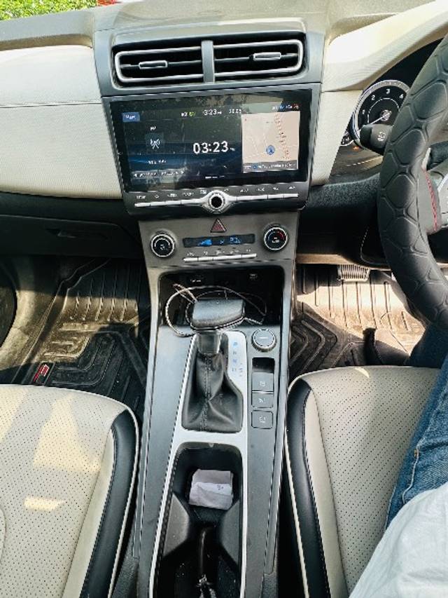 https://images10.gaadi.com/usedgaadi-sellcar/UsedCar/e50ce780a/fbacfdba-2582-4c1f-ade6-a918652cf6eb.jpg?imwidth=6402