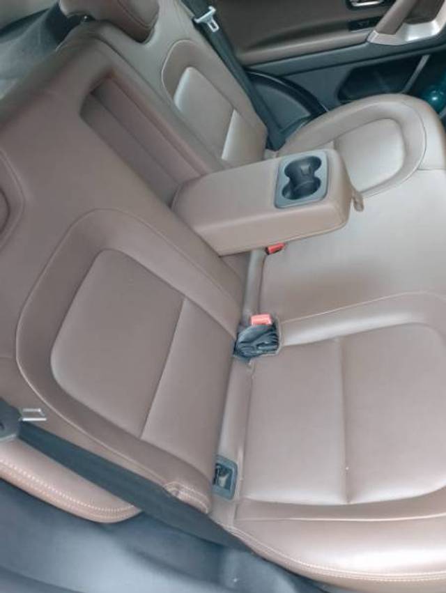 https://images10.gaadi.com/usedgaadi-sellcar/UsedCar/e50d1295a/b08815f2-7d17-4388-aeb0-389b132ff4ad.jpg?imwidth=6401
