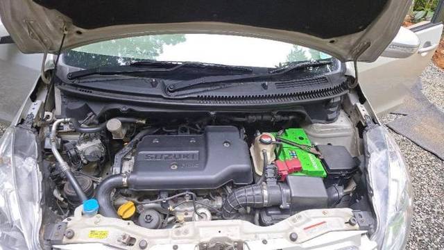 https://images10.gaadi.com/usedgaadi-sellcar/UsedCar/e50d54b8a/a11fe90e-a734-4e9f-b29f-2fa928db0ec2.jpg?imwidth=6401