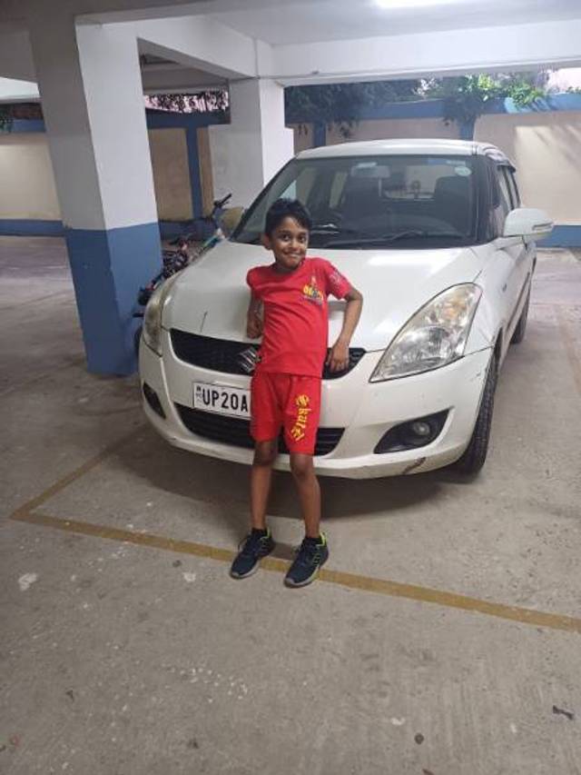 https://images10.gaadi.com/usedgaadi-sellcar/UsedCar/e50d7f6fa/80546d99-fa34-4a74-8875-53c9e039a9f7.jpg?imwidth=6401