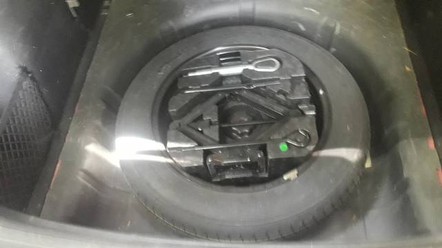 https://images10.gaadi.com/usedgaadi-sellcar/UsedCar/e50d9ccaa/480c87eb-d26f-44ab-8c55-015d055b719b.jpeg?imwidth=6402
