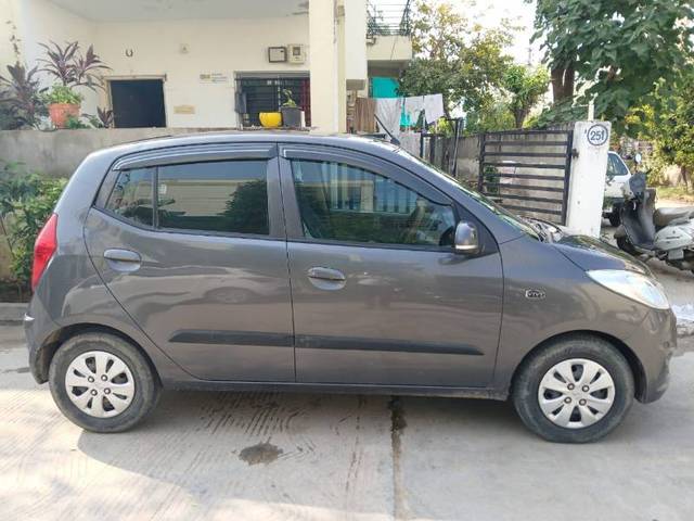https://images10.gaadi.com/usedgaadi-sellcar/UsedCar/e50e1e45a/6912aefb-3b1b-4cf1-9d97-4fb53fab38cd.jpg?imwidth=6401