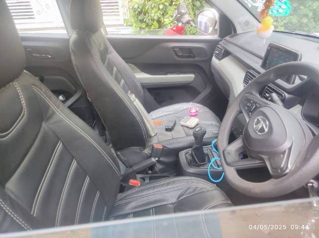 https://images10.gaadi.com/usedgaadi-sellcar/UsedCar/e50e5fb4a/8073d602-2185-4734-9fc4-071a3f90102f.jpg?imwidth=6401