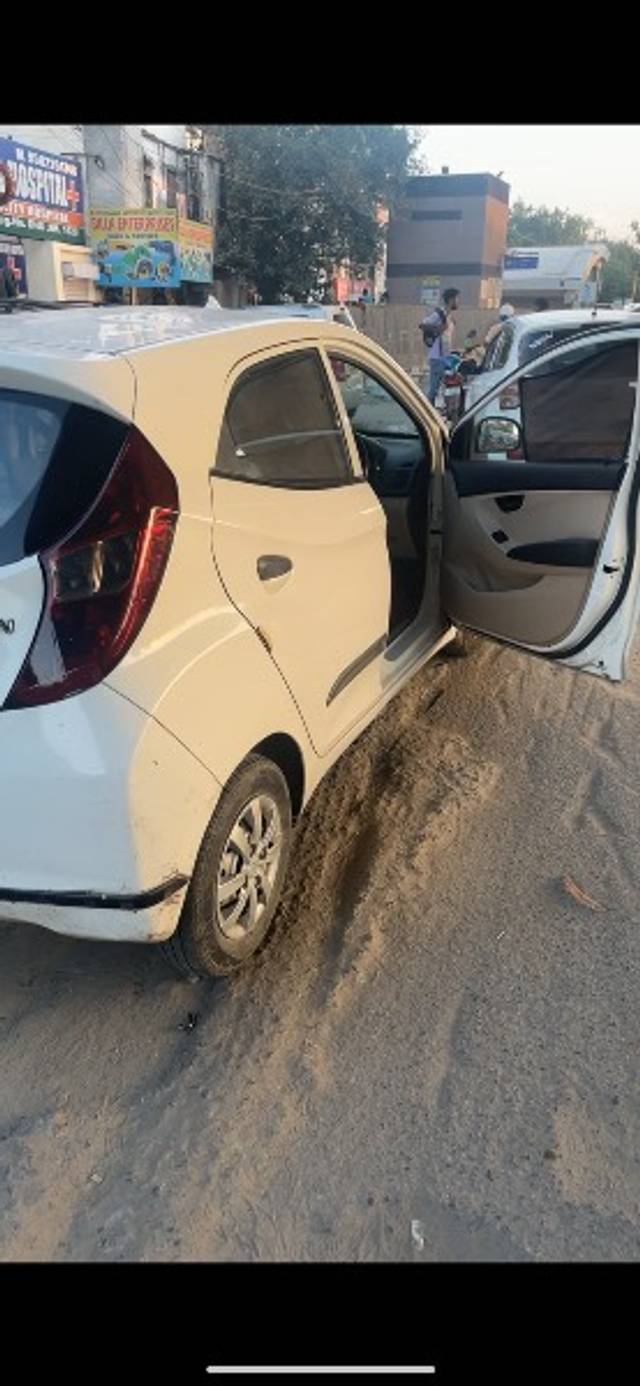 https://images10.gaadi.com/usedgaadi-sellcar/UsedCar/e50f1a4aa/dce12aa2-7db1-4bd5-8796-a4ea86095c7d.png?imwidth=6402