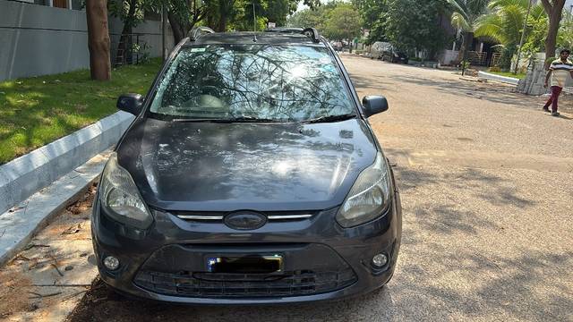 https://images10.gaadi.com/usedgaadi-sellcar/UsedCar/e50f586ea/f77ae874-91ea-4e69-b250-655dd4a463fe.jpeg?imwidth=6400