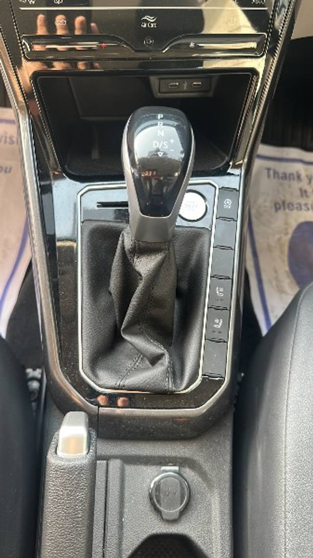 https://images10.gaadi.com/usedgaadi-sellcar/UsedCar/e50f9bb1a/82defa90-773b-4ed4-a881-6b06e3efab7d.jpeg?imwidth=6401