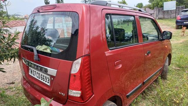 https://images10.gaadi.com/usedgaadi-sellcar/UsedCar/e50fb9aba/a21eb2f4-6cd8-47f1-ad39-10df2501524e.jpg?imwidth=6401
