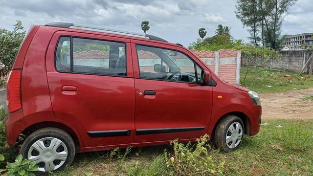 https://images10.gaadi.com/usedgaadi-sellcar/UsedCar/e50fb9aba/bddb27c9-a723-413b-9c66-b157e25ff1f9.jpg?imwidth=6402