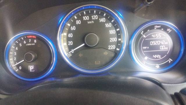https://images10.gaadi.com/usedgaadi-sellcar/UsedCar/e50fda41a/e0ff70c4-4a8d-444c-94d3-a08c04f0f52f.jpeg?imwidth=6401