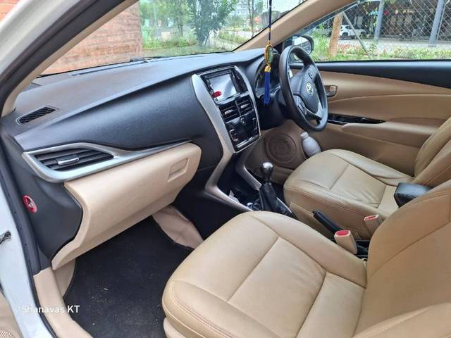 https://images10.gaadi.com/usedgaadi-sellcar/UsedCar/e510bbb7a/d9a02e12-49fe-42a0-92c3-cebdd56bc47e.jpg?imwidth=6402