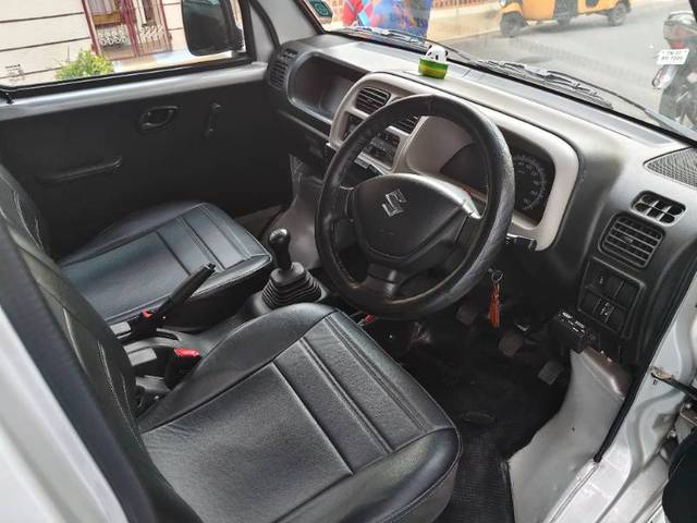 https://images10.gaadi.com/usedgaadi-sellcar/UsedCar/e510e1e1a/2f6bddda-9c72-4944-abc1-0489e8af0b43.jpg?imwidth=6402