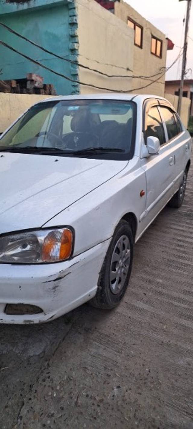 https://images10.gaadi.com/usedgaadi-sellcar/UsedCar/e511847fa/2c4f4f82-b61b-4cd5-b4ce-64bedc4dfe40.jpeg?imwidth=6402