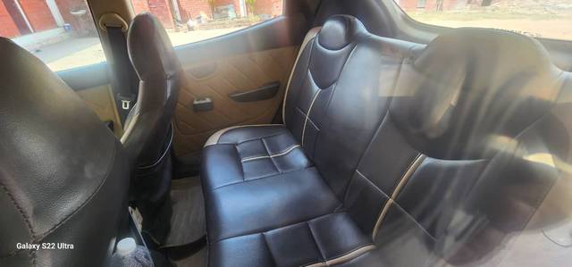 https://images10.gaadi.com/usedgaadi-sellcar/UsedCar/e51195afa/2dd90d97-8f00-4a25-a8ea-32ab19e7d7a2.jpg?imwidth=6400