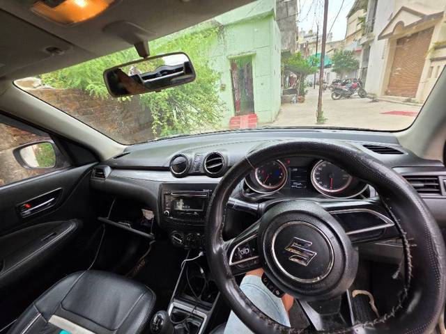 https://images10.gaadi.com/usedgaadi-sellcar/UsedCar/e511c498a/c5acb91c-56a8-4275-8e2b-b99b8cef9051.jpg?imwidth=6401