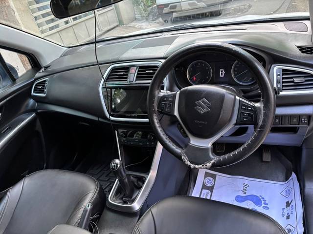 https://images10.gaadi.com/usedgaadi-sellcar/UsedCar/e5120b7fa/7553c7ea-a42a-4870-9c55-914bee7ce12a.jpeg?imwidth=6402
