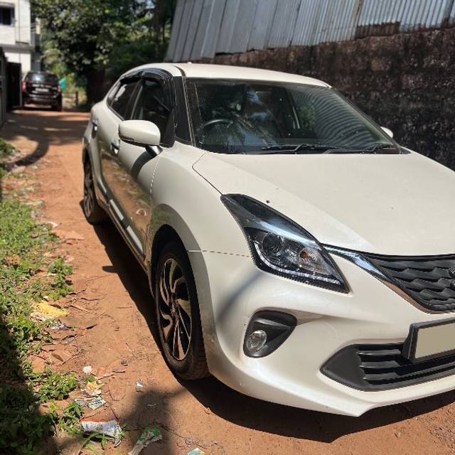 https://images10.gaadi.com/usedgaadi-sellcar/UsedCar/e51272c1a/b93adc6d-37b8-424b-afa4-9aab9b961ee6.jpeg?imwidth=6400