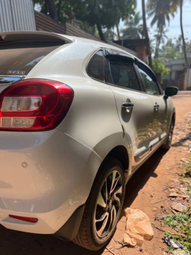 https://images10.gaadi.com/usedgaadi-sellcar/UsedCar/e51272c1a/cc0414a1-9953-4294-a190-94332d7d7536.jpeg?imwidth=6401