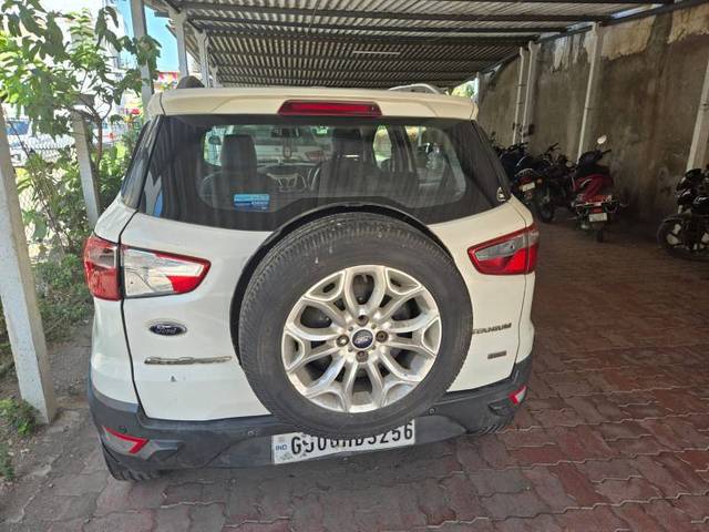 https://images10.gaadi.com/usedgaadi-sellcar/UsedCar/e512a852a/d4522a5c-6868-4f8b-8796-ab9881d9e2d4.jpeg?imwidth=6401