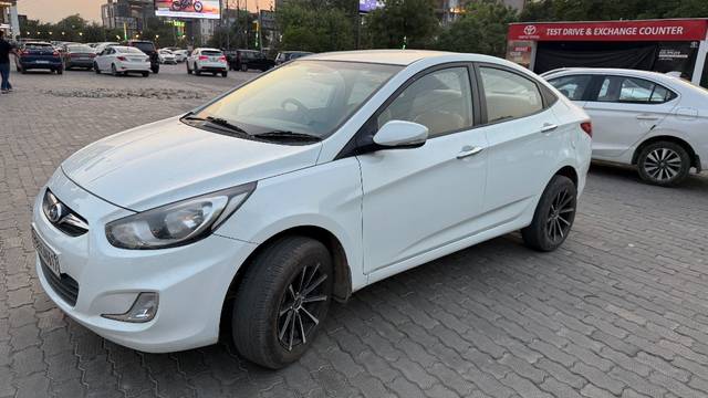 https://images10.gaadi.com/usedgaadi-sellcar/UsedCar/e512b07ea/5d624a0c-11b3-4aeb-8563-42455ee0f8e6.jpeg?imwidth=6402