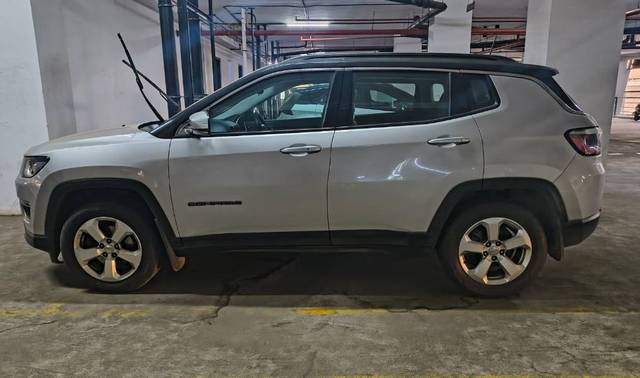 https://images10.gaadi.com/usedgaadi-sellcar/UsedCar/e512d994a/589a01dd-8256-46d5-b02b-bd00decfacf4.jpg?imwidth=6401