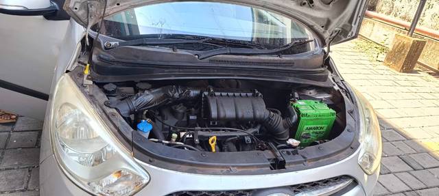 https://images10.gaadi.com/usedgaadi-sellcar/UsedCar/e512f254a/1ed43d12-18e2-4371-869c-bef53edc5094.jpg?imwidth=6401