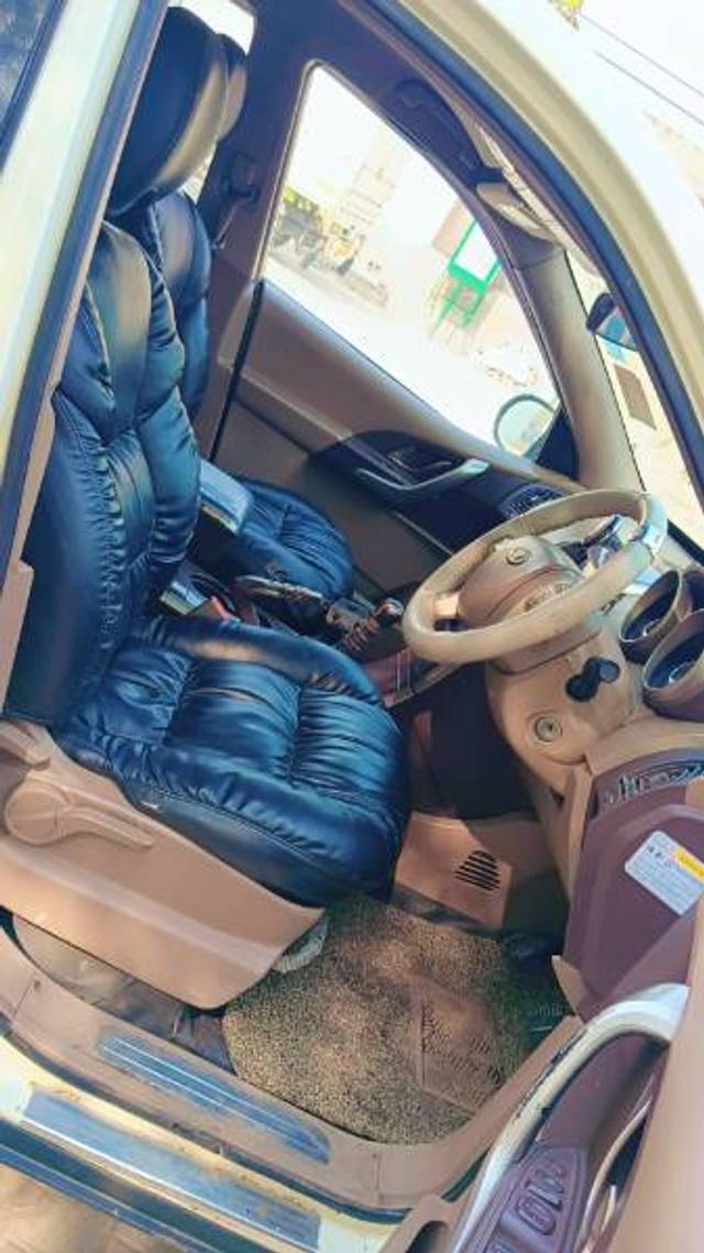 https://images10.gaadi.com/usedgaadi-sellcar/UsedCar/e512fd7fa/3436ba8a-0100-4651-85c7-bd9c218da054.jpg?imwidth=6401