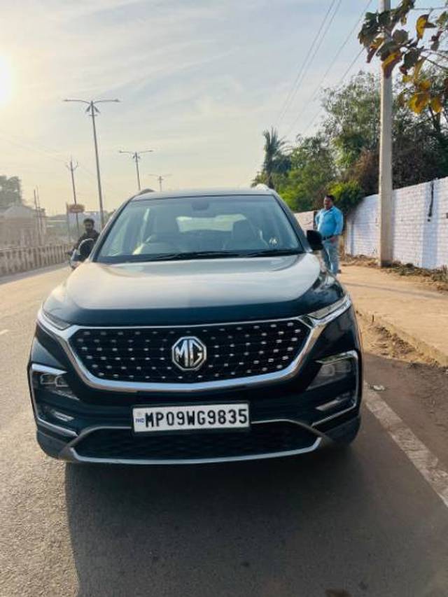 https://images10.gaadi.com/usedgaadi-sellcar/UsedCar/e51307e9a/4fd83318-b461-434e-a4c3-ffef5e7a4912.jpg?imwidth=6400