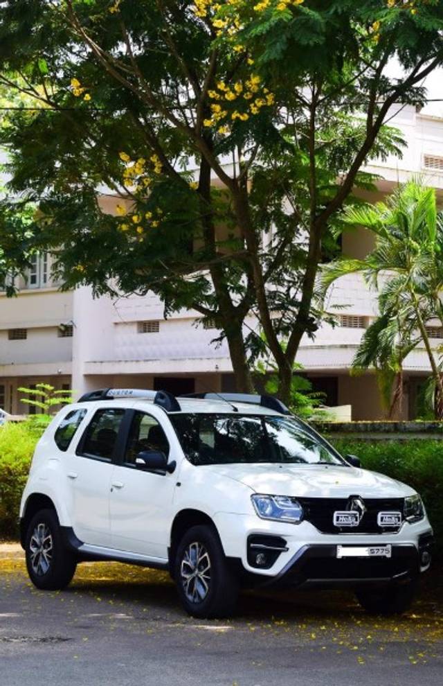 https://images10.gaadi.com/usedgaadi-sellcar/UsedCar/e5131fa5a/d3761dde-1a87-480c-b658-2890685055cd.jpeg?imwidth=6400