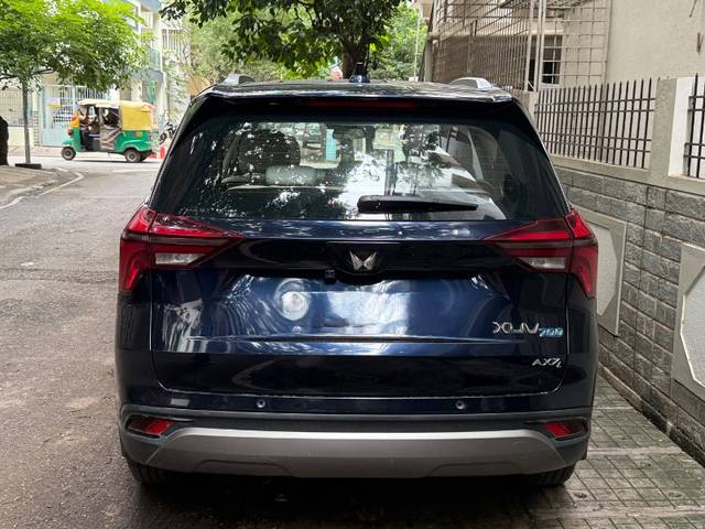 https://images10.gaadi.com/usedgaadi-sellcar/UsedCar/e5134cbfa/ef8d58fe-03a9-49f2-ae74-70f3c40bd929.jpeg?imwidth=6401