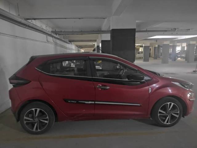 https://images10.gaadi.com/usedgaadi-sellcar/UsedCar/e5134f69a/05396da4-2b21-497b-8e00-4eefa899795c.jpg?imwidth=6400