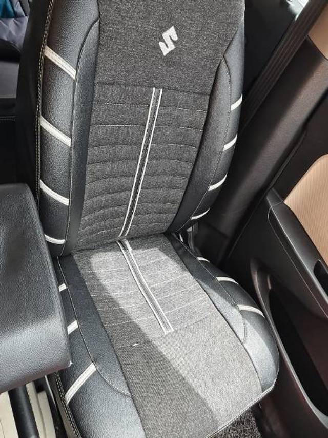 https://images10.gaadi.com/usedgaadi-sellcar/UsedCar/e5136cbda/c0923a6f-257e-4832-8d55-9b0a9fe52e66.jpg?imwidth=6401