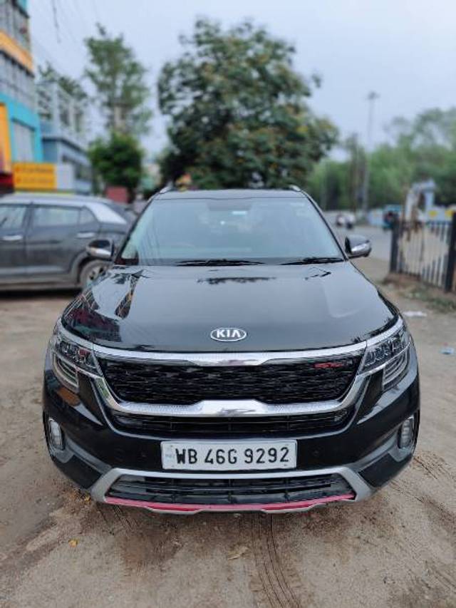 https://images10.gaadi.com/usedgaadi-sellcar/UsedCar/e5138dc2a/eecbf7bc-1dc7-4a6d-bf1b-7e76bf6be232.jpg?imwidth=6400