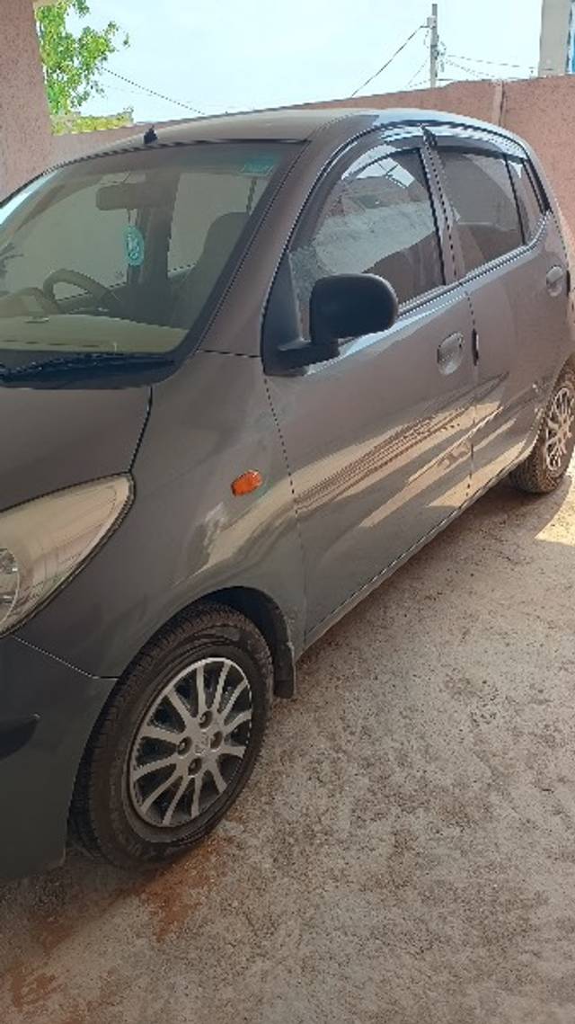 https://images10.gaadi.com/usedgaadi-sellcar/UsedCar/e513ce89a/0b7b70c2-0888-402d-b58a-83346a0d487e.jpeg?imwidth=6401