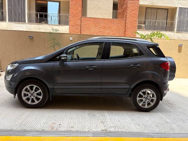 https://images10.gaadi.com/usedgaadi-sellcar/UsedCar/e513fcaba/1a87c779-8079-43bc-8e34-7579b5aa78c5.jpeg?imwidth=6402