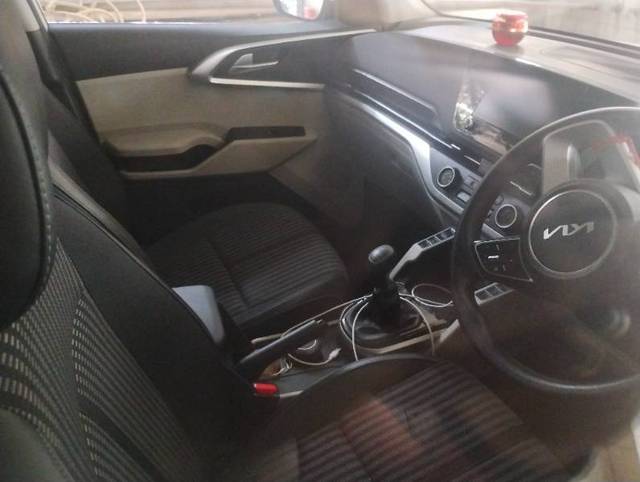 https://images10.gaadi.com/usedgaadi-sellcar/UsedCar/e5141fd7a/8014bb0c-5fe2-4da2-b0fa-9b8e9d174542.jpg?imwidth=6401